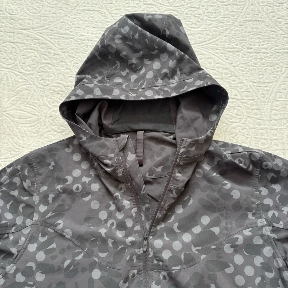 Lululemon Packable Water-Repellent Jacket, Black Primal Dot‎